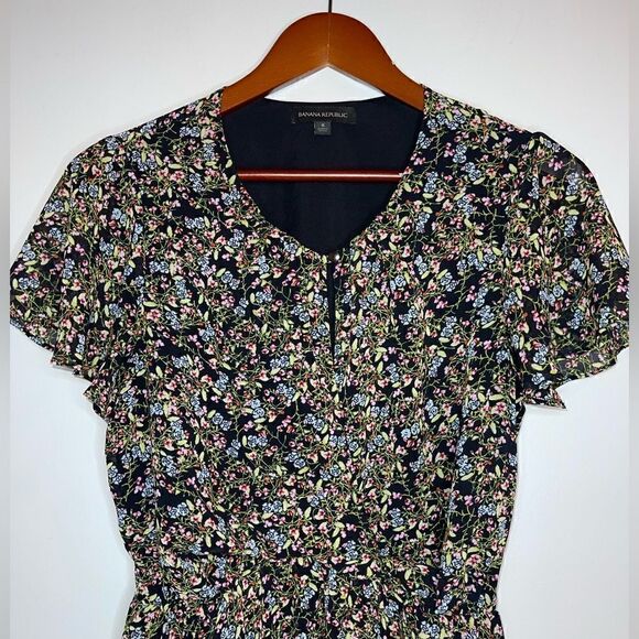 BANANA REPUBLIC Black Ditsy Floral Print Flutter-Sleeve Keyhole Dress Size Small - Picture 12 of 15